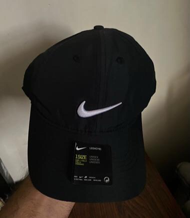 Nike Men`s Black Hat
